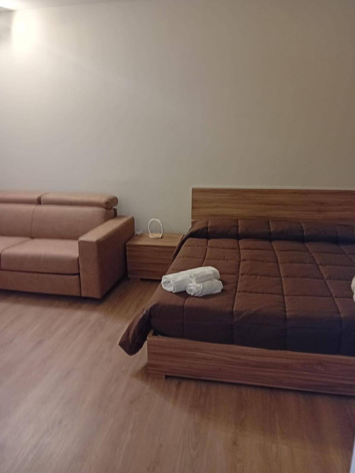 Trastevere B&D Rooms Rome Exterior photo